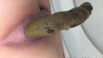 Homemade video of shitting cute girl